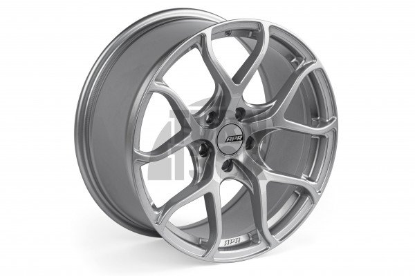 APR A01 Flow Formed Wheel Silver / 18 x 8.5 - 5x112 ET45 