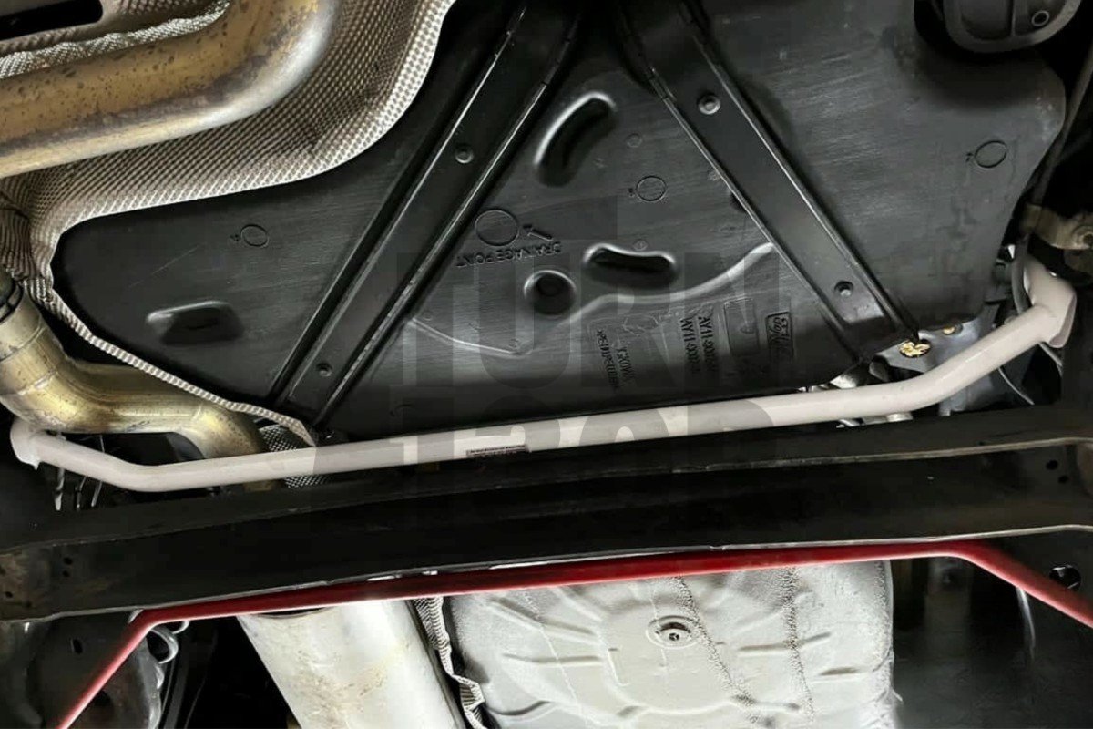 Ultra Racing Rear Lower Bar for Ford Fiesta ST Mk7 Ultra Racing Rear Lower Bar for Ford Fiesta ST Mk7