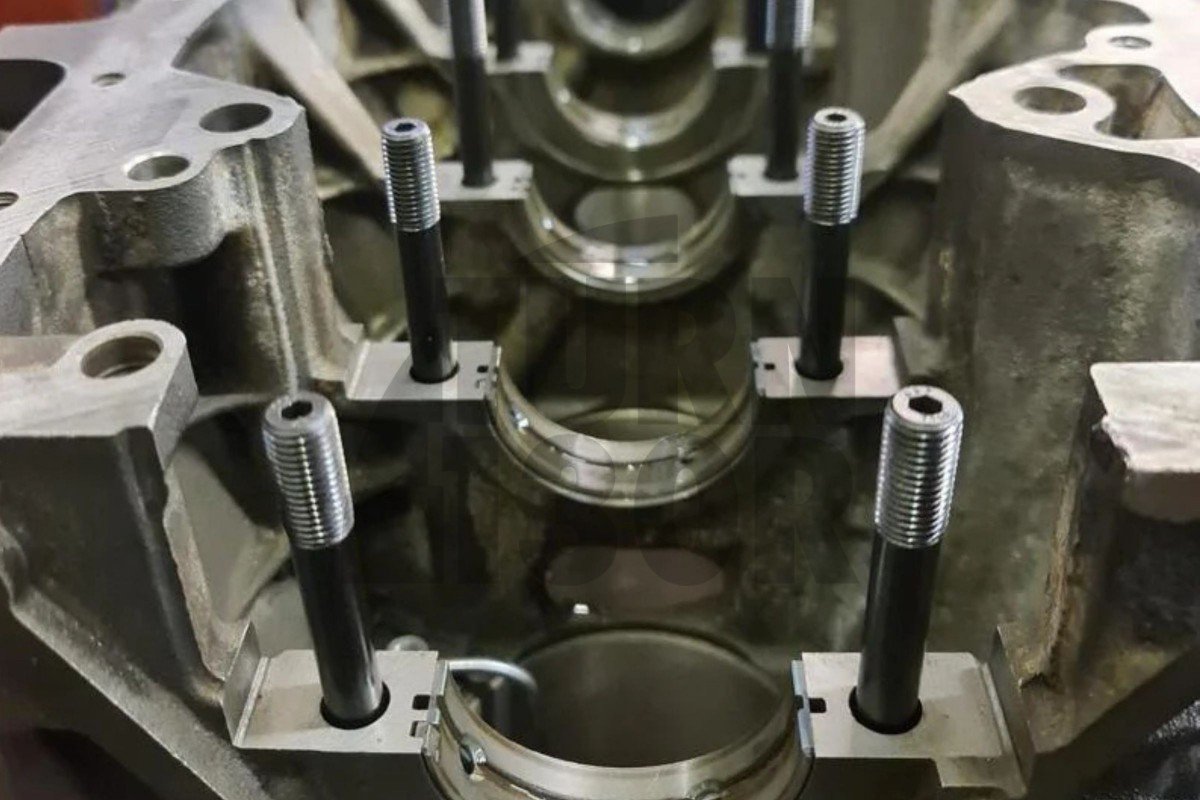 ARP Main Stud Kit for BMW M3 E46 ARP Main Stud Kit for BMW M3 E46