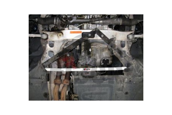 Ultra Racing Front Lower Bar BMW 335i / M3 E9x 