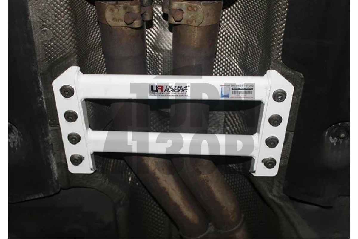 Ultra Racing Mid Lower Bar BMW 335i E9x