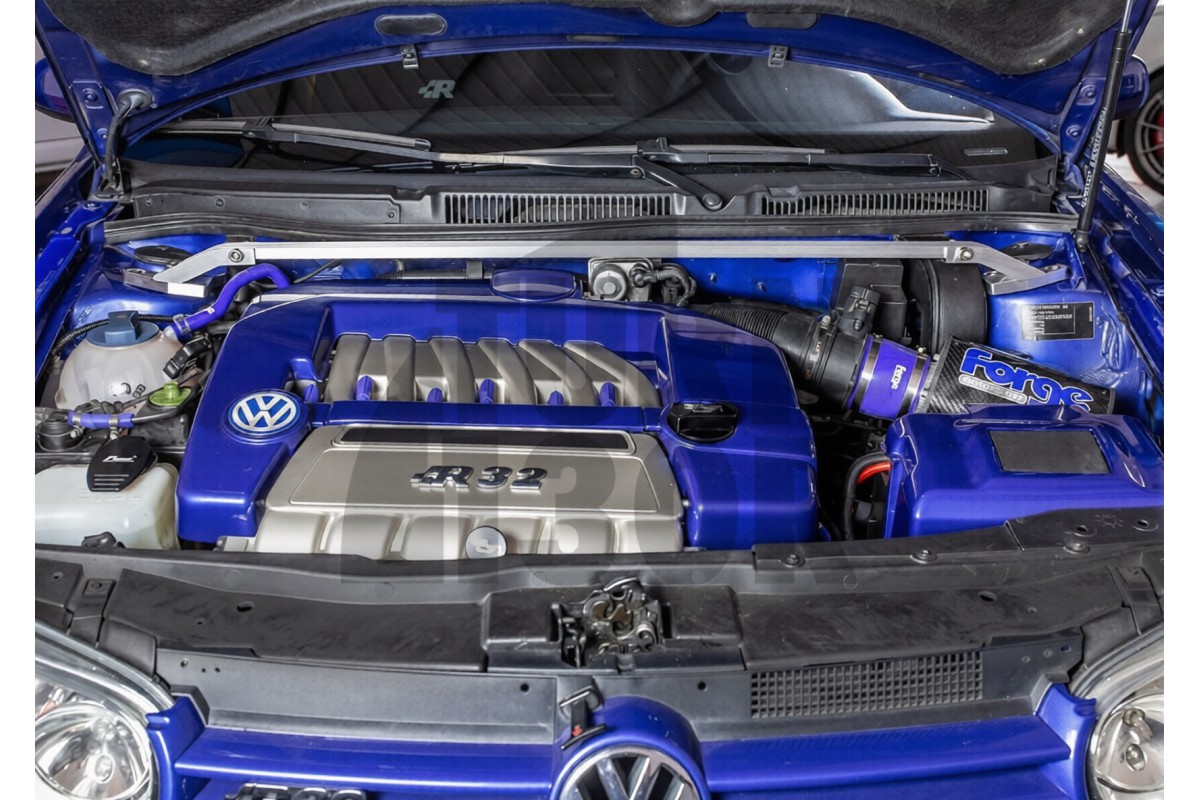 Alpha Competition Front Strut Brace for Leon 1M - Golf 4 R32 - GTI & S3 8L