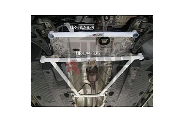 Ultra Racing Front Lower Bar S3 8P / Golf 5 / Golf 6 / Leon 2 / Scirocco 