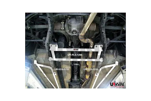 Ultra Racing 4 Points Rear Lower Member Brace Honda S2000 