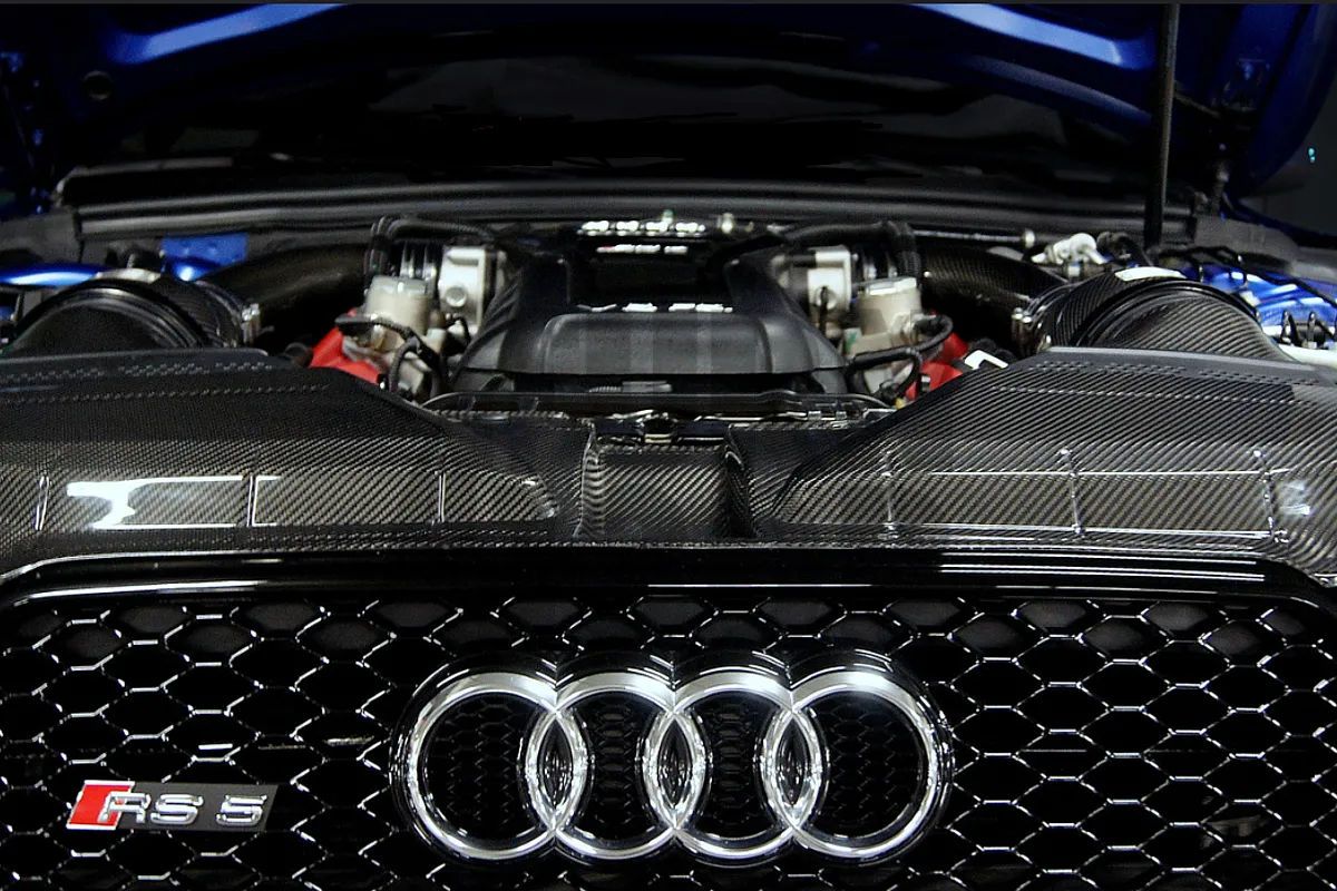 Eventuri Carbon Fiber Slam Panel Cover for Audi RS4 B8
