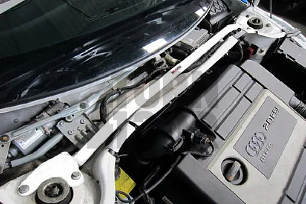 Ultra Racing Front Upper Strut Brace for Audi TT Mk2 8J